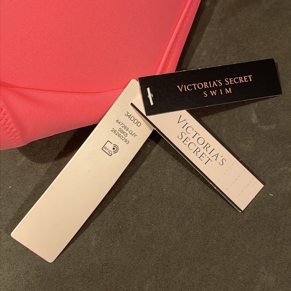 Victoria’s Secret Fabulous Ruffle Bikini Top 34DDD and Large Bikini Bottom NWT - Picture 15 of 16